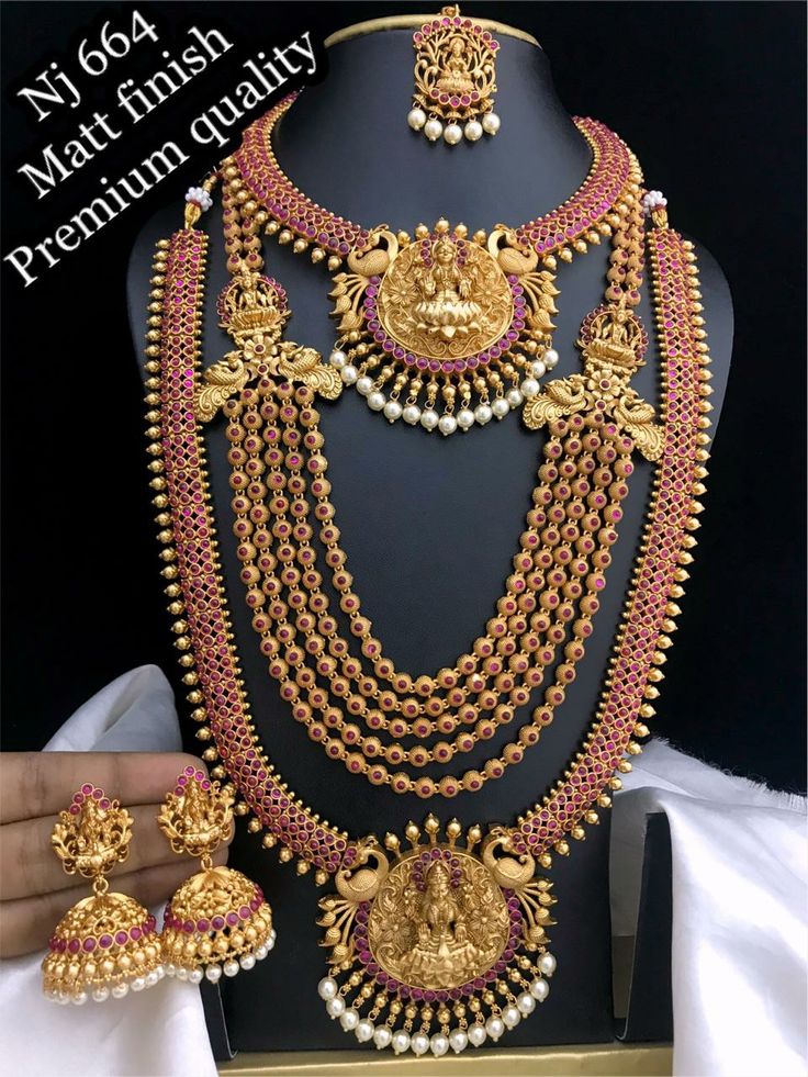 Solstice Stones Velvet Layer Diamond Necklace Set